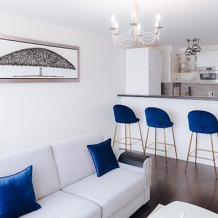 Appartement Luxueux, Neuf & Equipe A Versailles, Saint-Cyr-L'Ecole Exterior photo